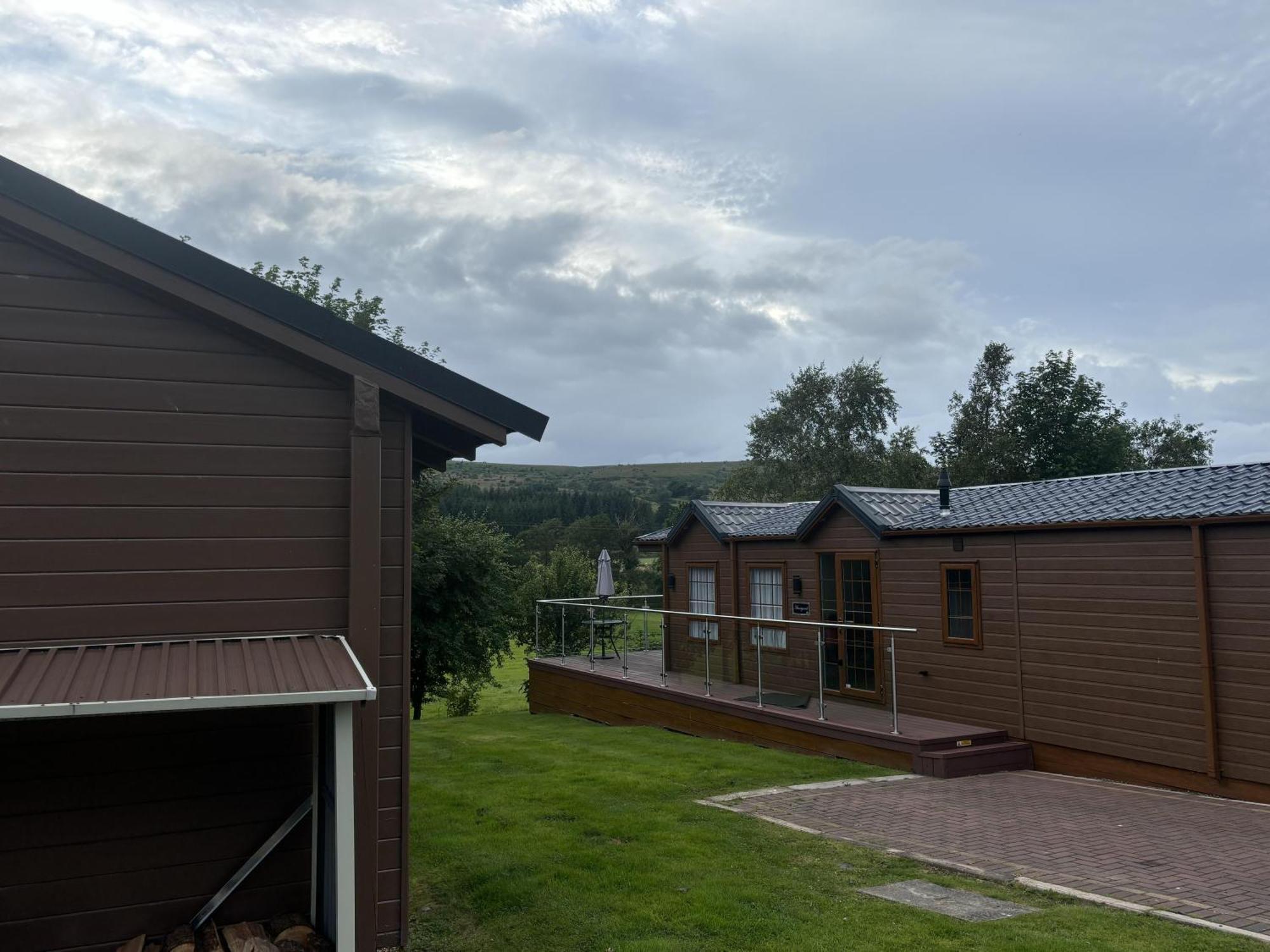 Rustic Lodge Retreat At Riverview Holiday Park Newcastleton Luaran gambar